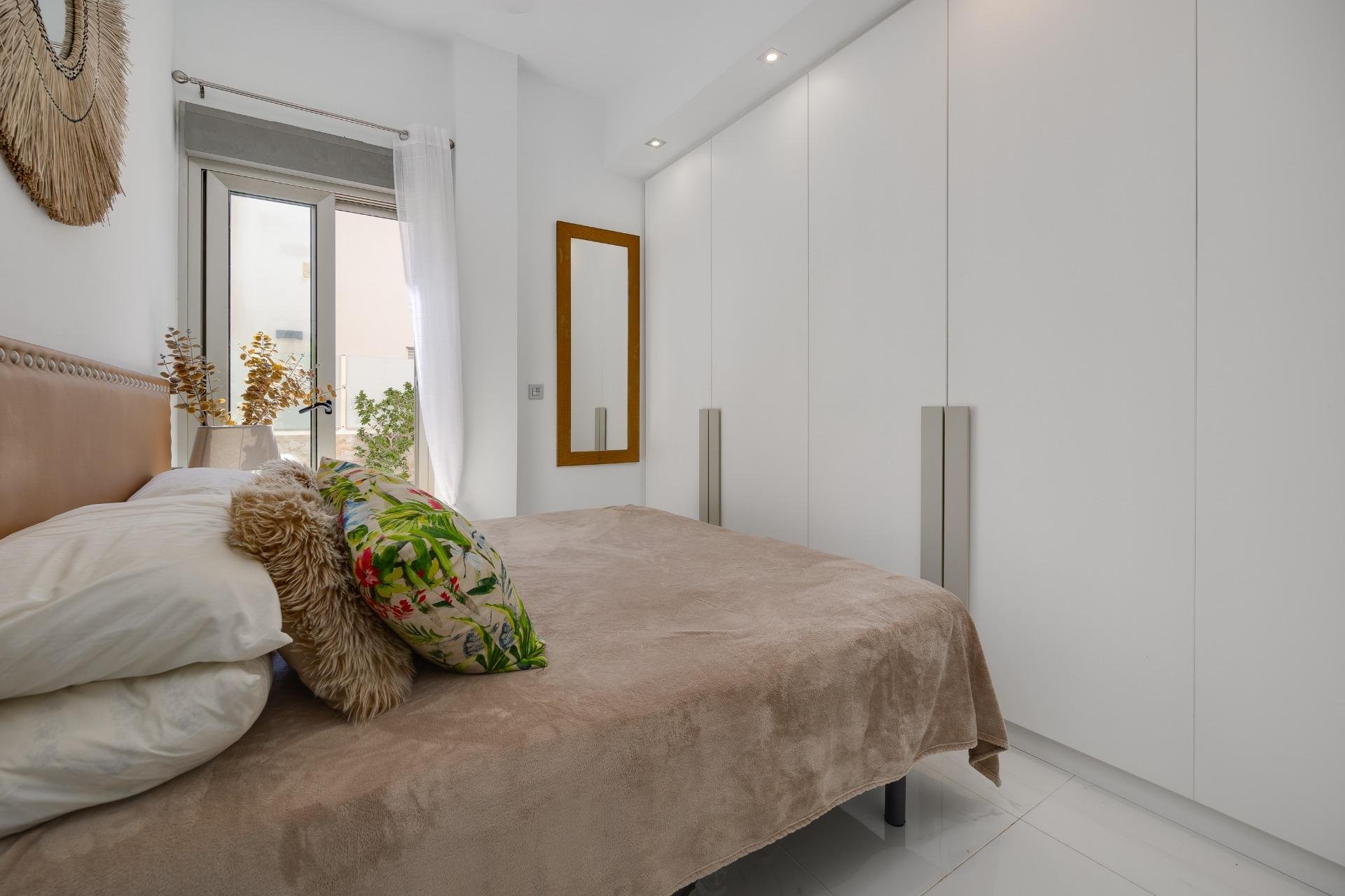 Herverkoop - Villa -
Orihuela Costa - PAU 26