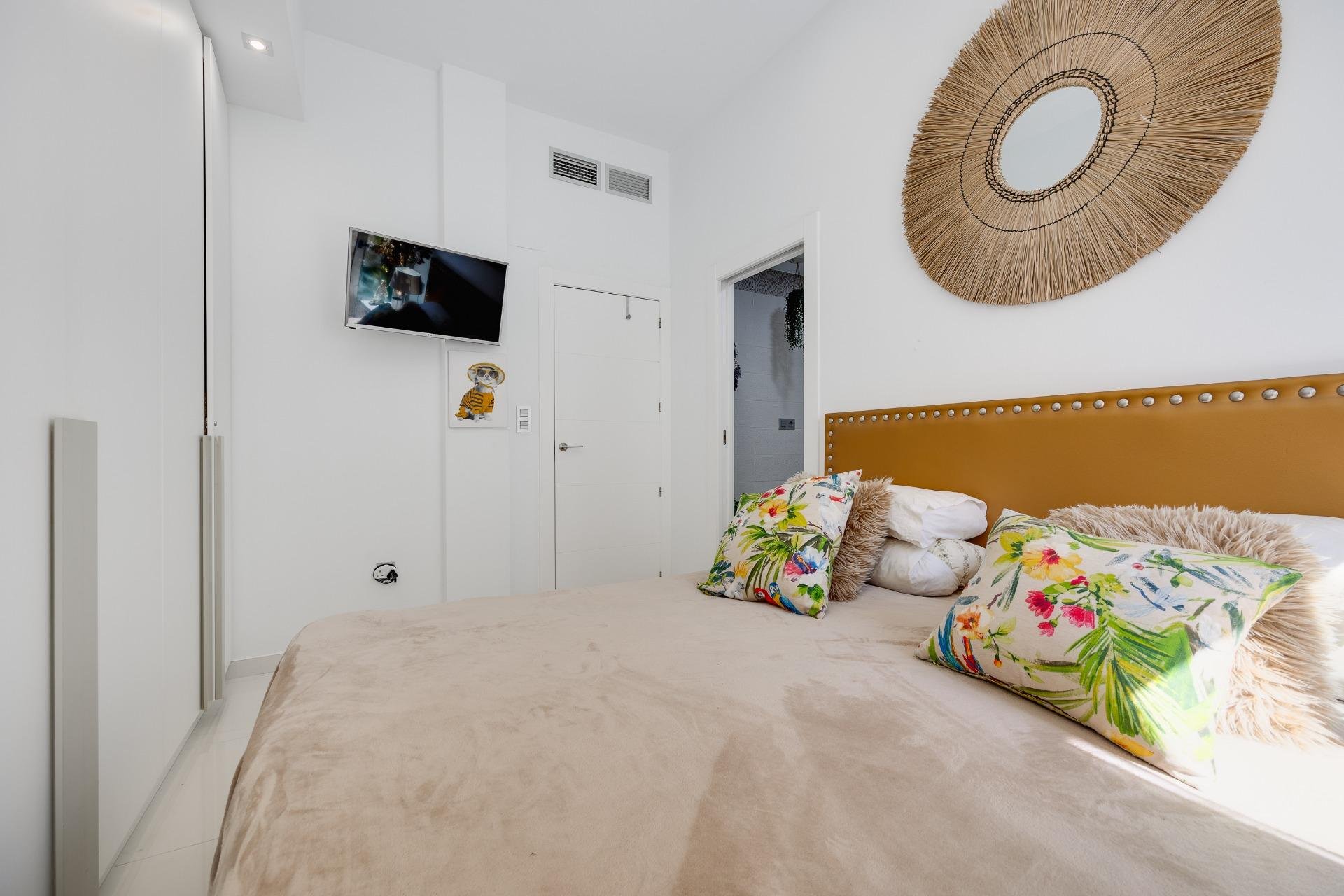 Herverkoop - Villa -
Orihuela Costa - PAU 26