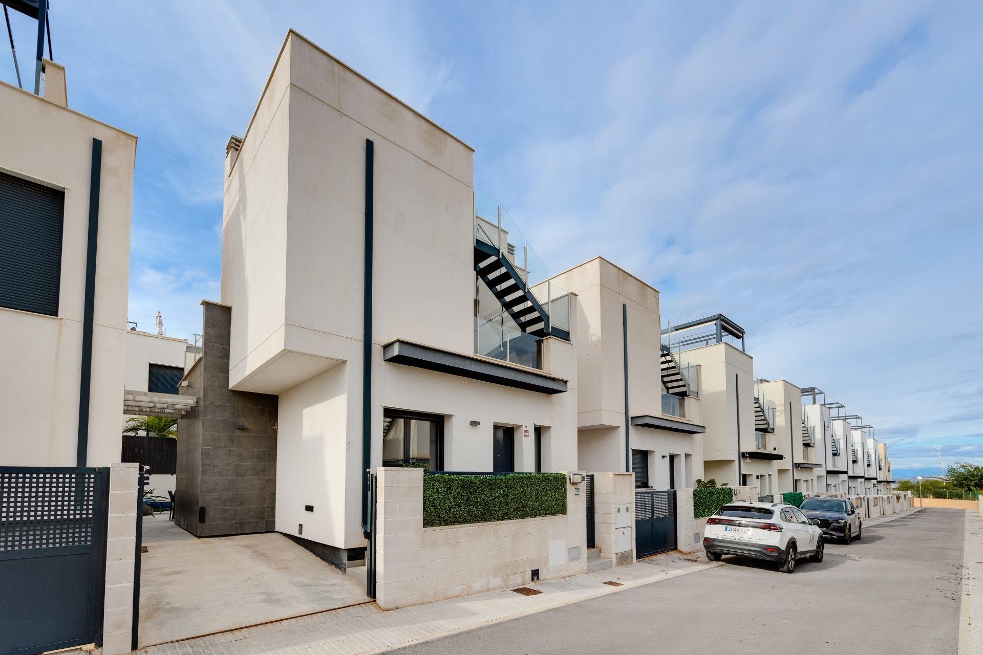 Herverkoop - Villa -
Orihuela Costa - PAU 26