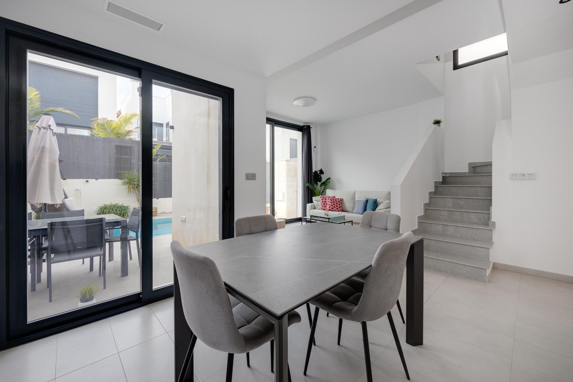 Herverkoop - Villa -
Orihuela Costa - PAU 26