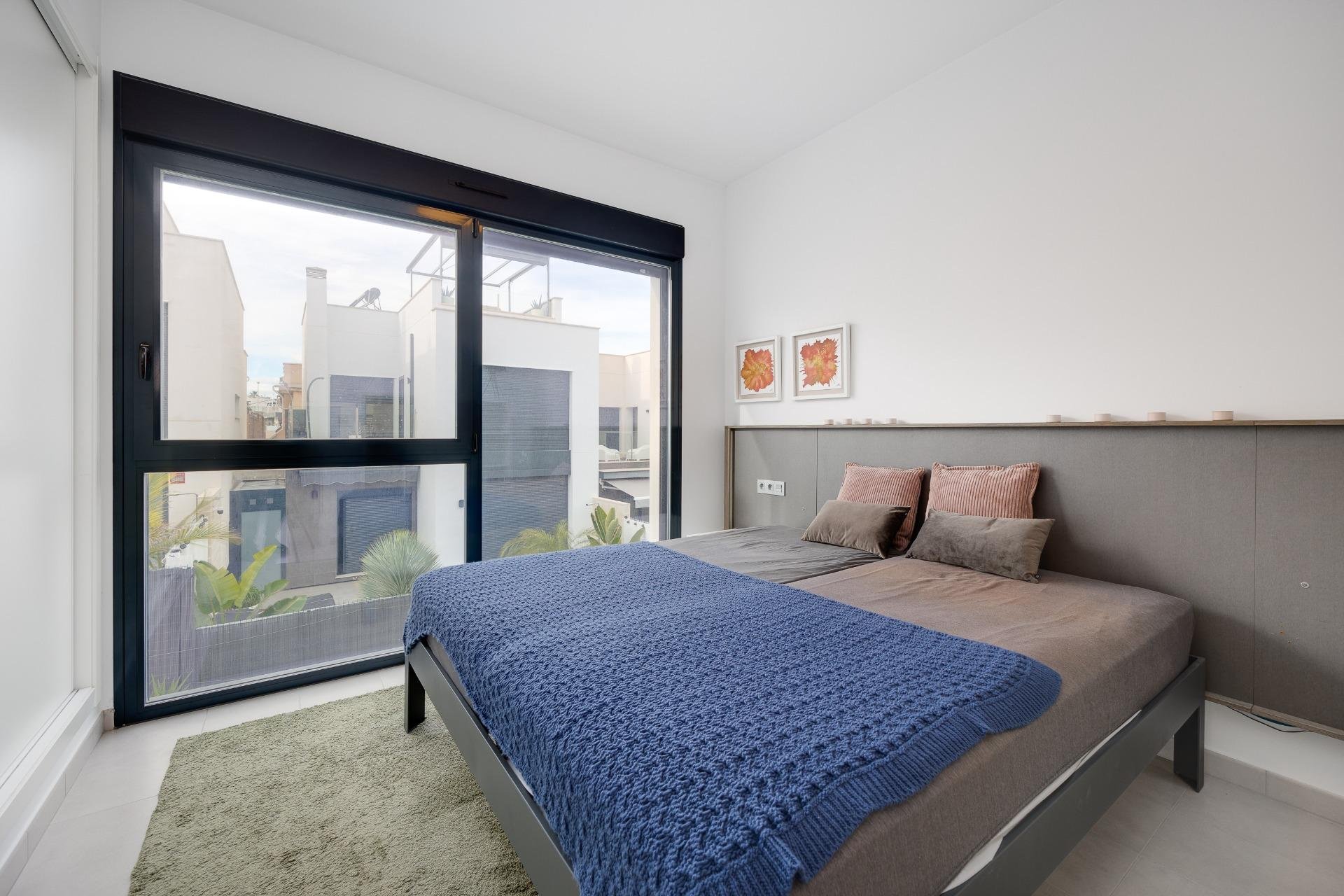 Herverkoop - Villa -
Orihuela Costa - PAU 26