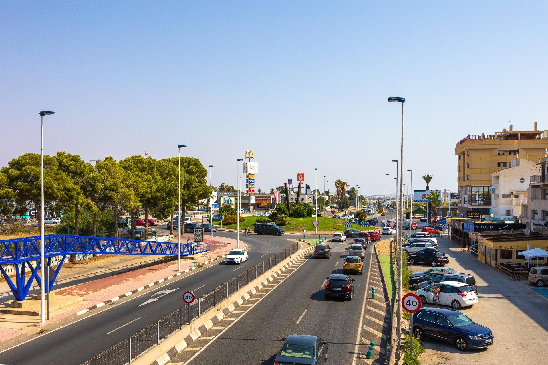 Herverkoop - Villa -
Orihuela Costa - PAU 26