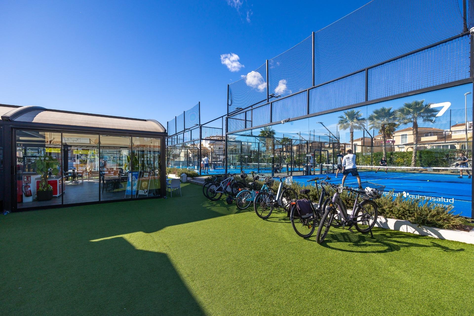 Herverkoop - Villa -
Orihuela Costa - PAU 26