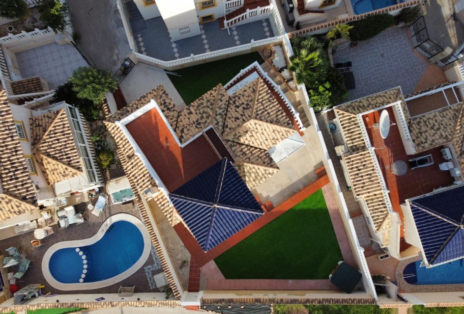 Herverkoop - Villa -
Orihuela Costa - Playa Flamenca