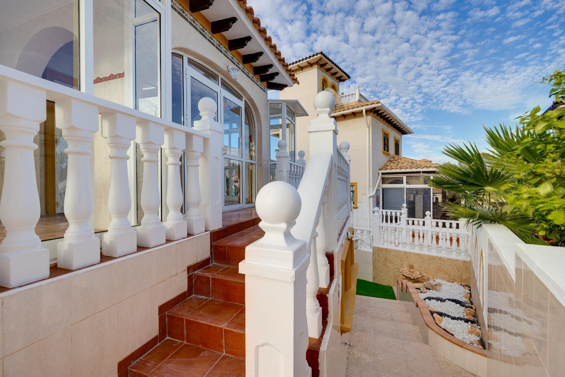 Herverkoop - Villa -
Orihuela Costa - Playa Flamenca