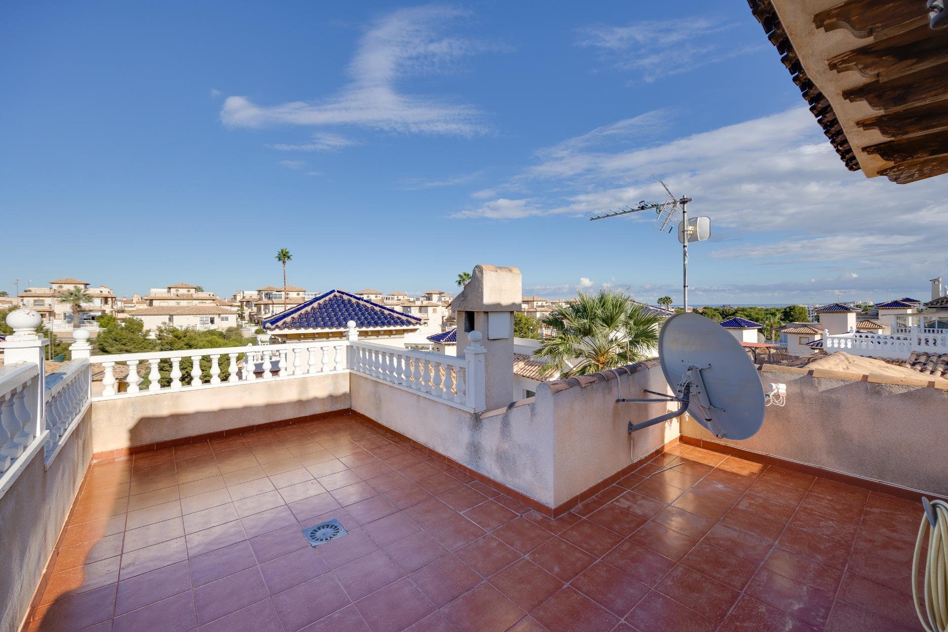 Herverkoop - Villa -
Orihuela Costa - Playa Flamenca