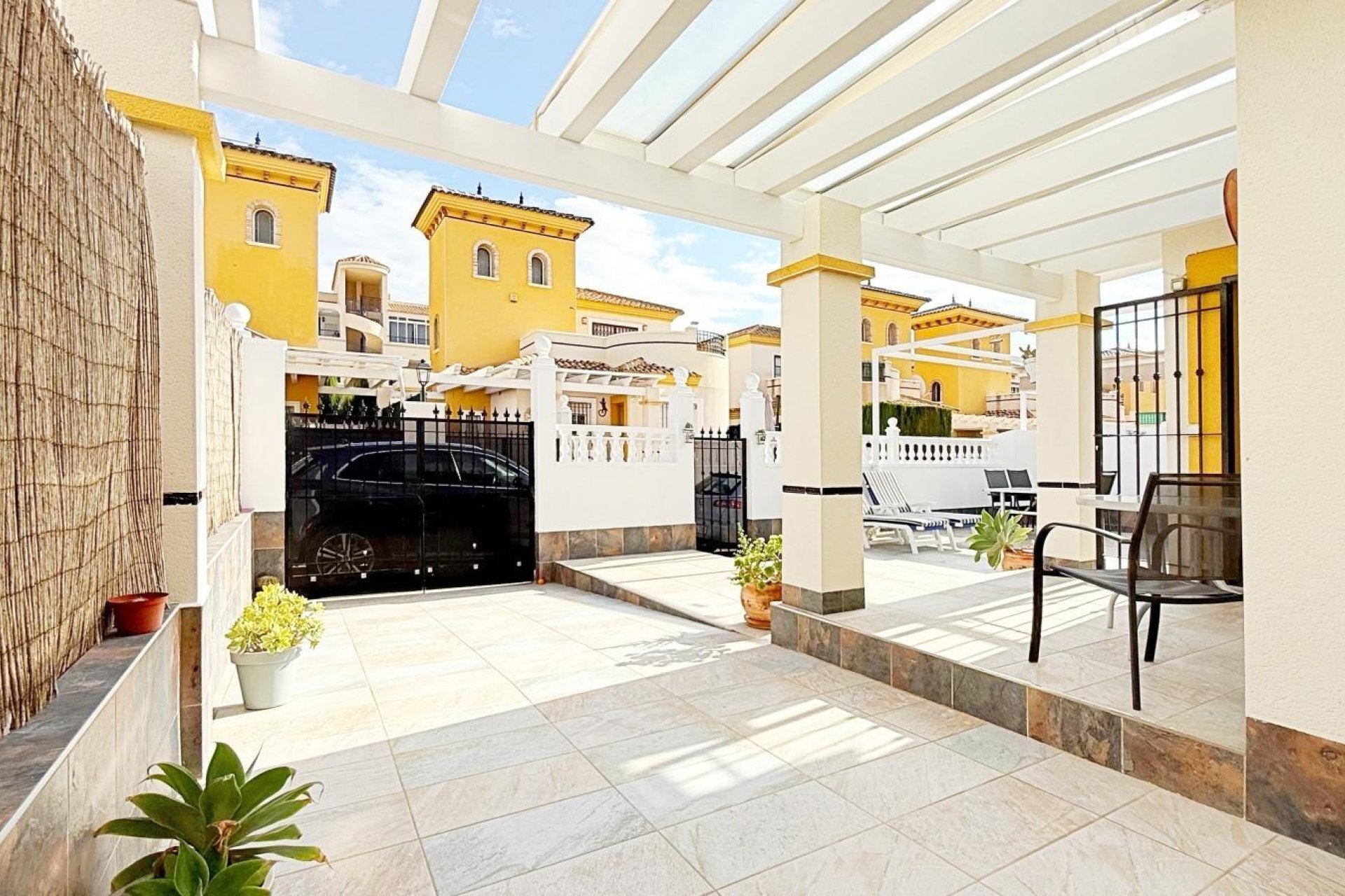 Herverkoop - Villa -
Orihuela Costa - Urbanización Perla del Mar