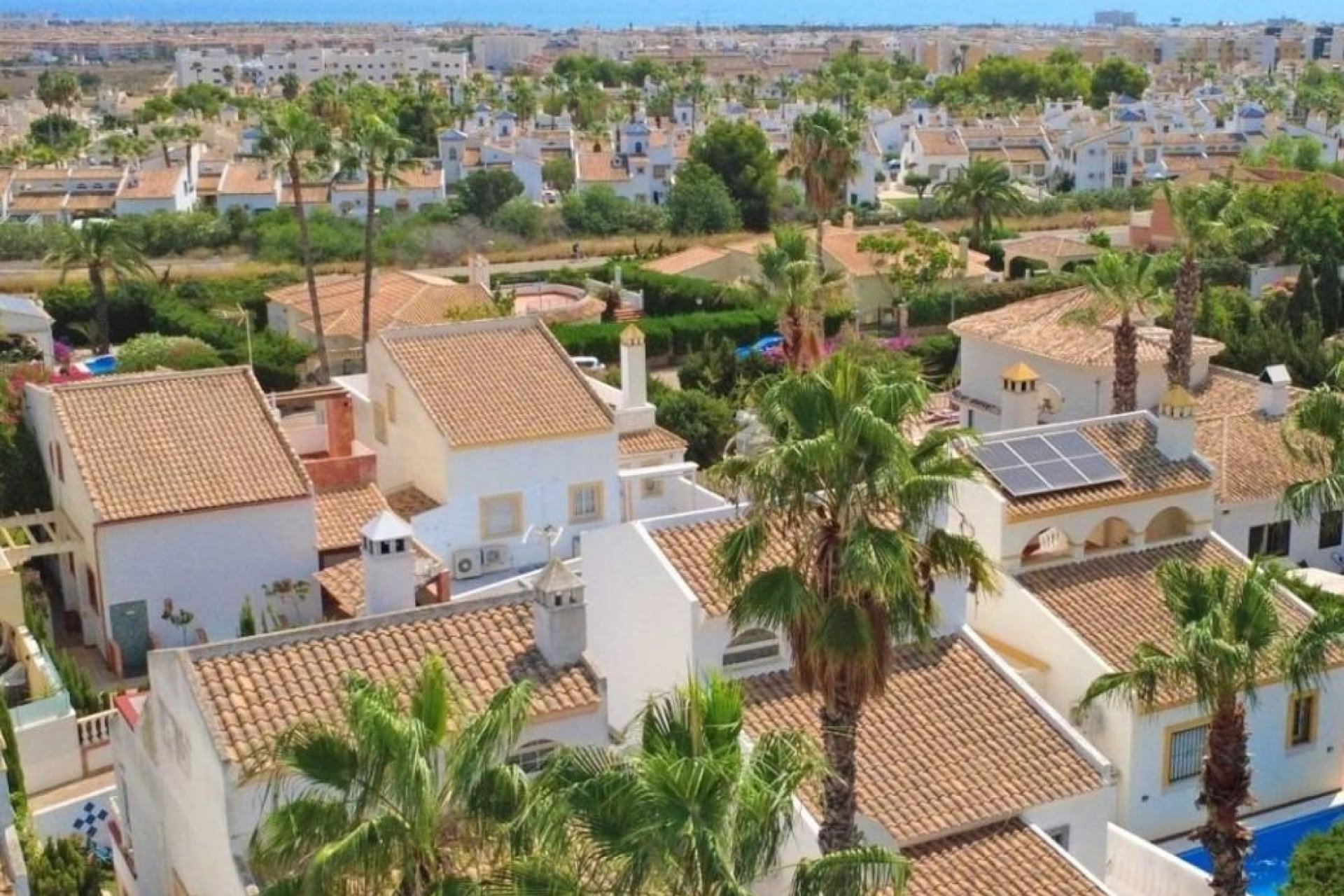 Herverkoop - Villa -
Orihuela Costa - Villamartin