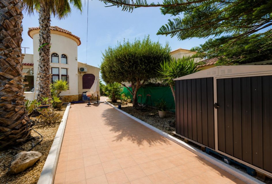 Herverkoop - Villa -
San Fulgencio - La marina