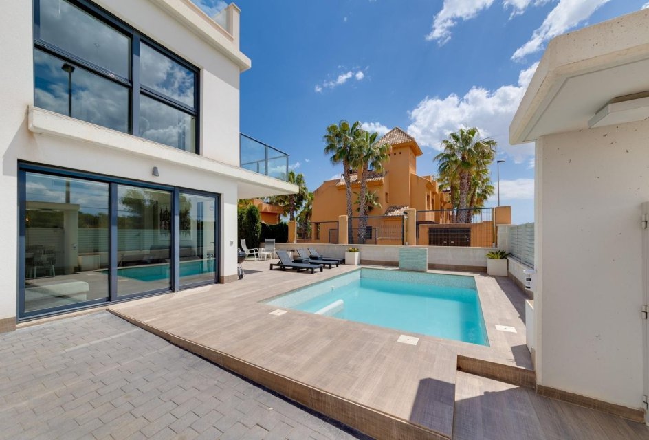 Herverkoop - Villa -
San Miguel de Salinas - Bellavista