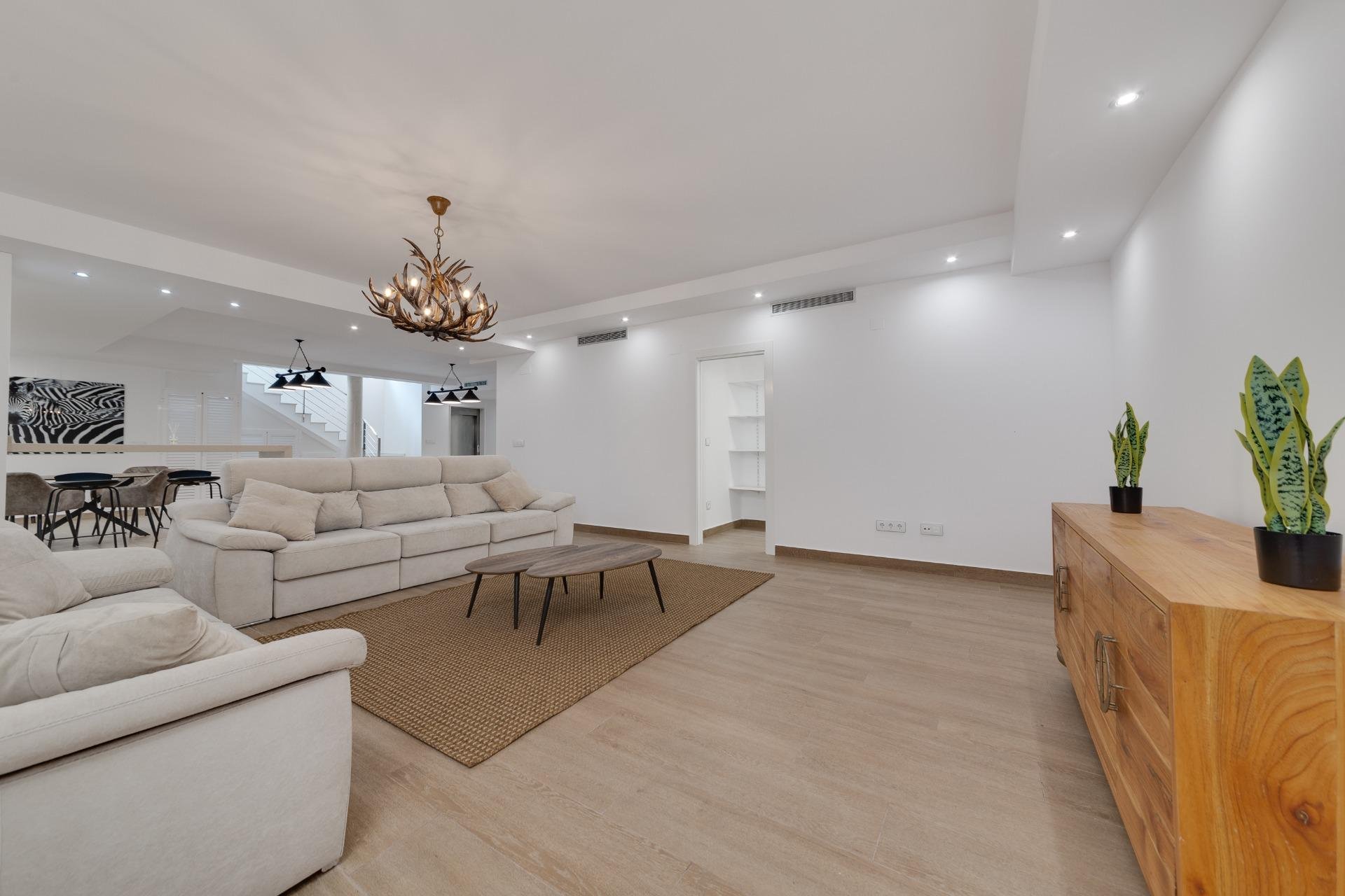 Herverkoop - Villa -
San Miguel de Salinas - Cerro del Sol