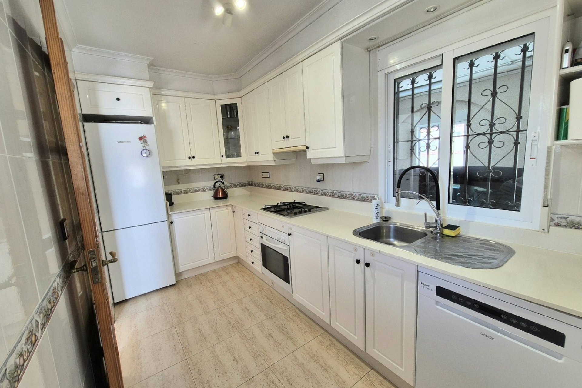 Herverkoop - Villa -
San Miguel de Salinas - Ciudad de las comunicaciones