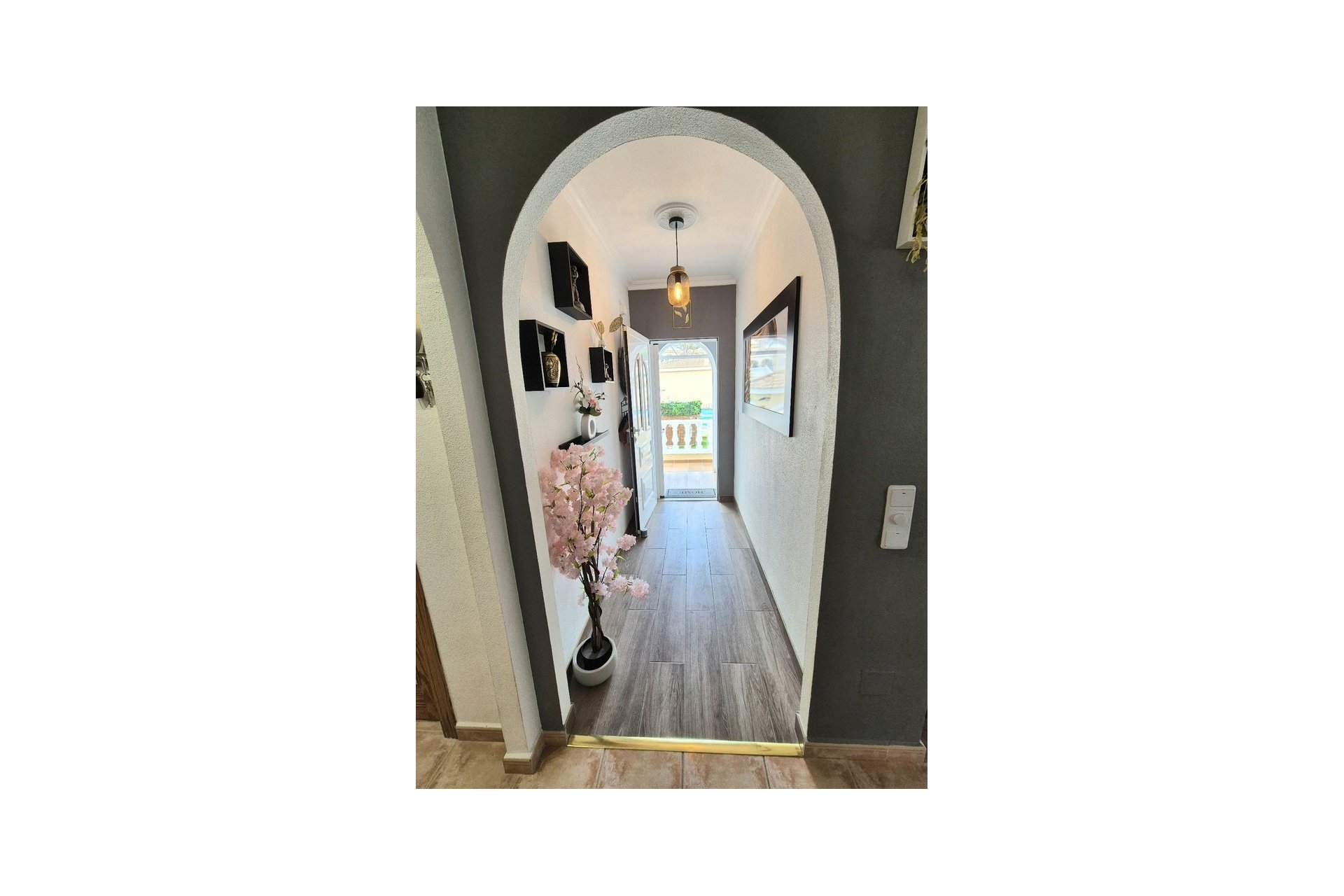 Herverkoop - Villa -
San Miguel de Salinas - Ciudad de las comunicaciones