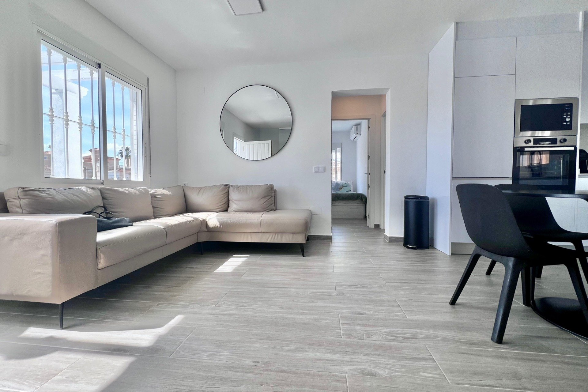 Herverkoop - Villa -
San Miguel de Salinas - Las filipinas