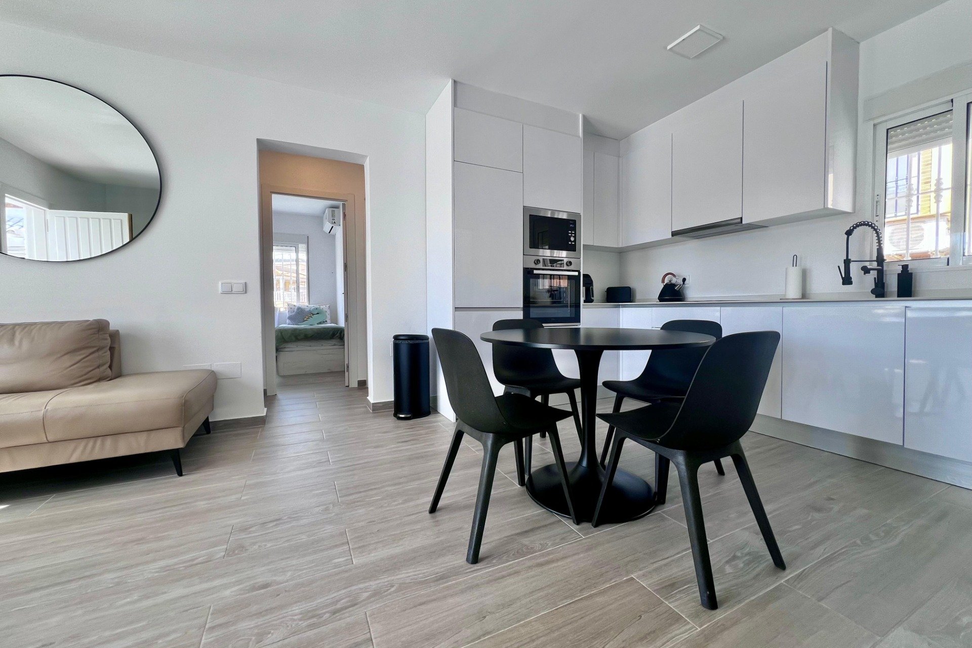 Herverkoop - Villa -
San Miguel de Salinas - Las filipinas