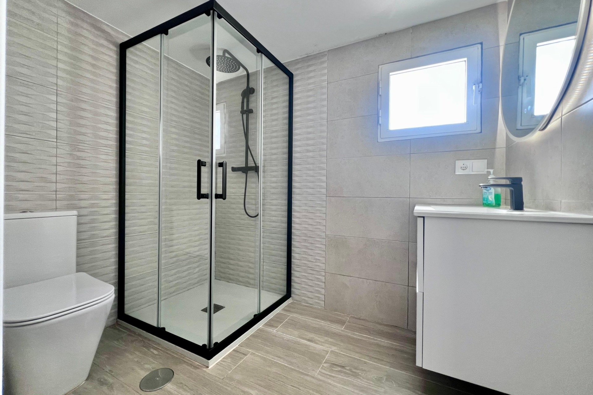 Herverkoop - Villa -
San Miguel de Salinas - Las filipinas