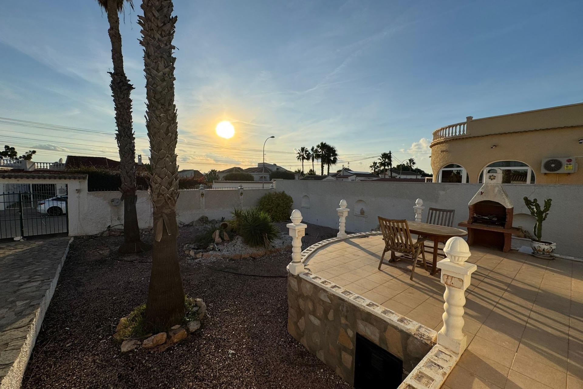 Herverkoop - Villa -
Torrevieja - San luis