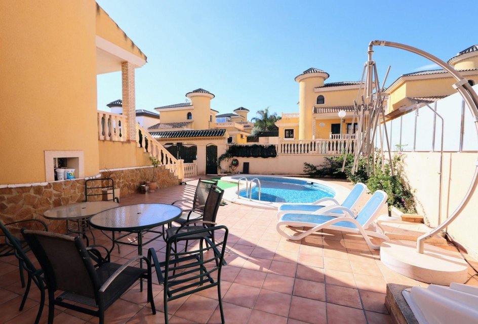 Herverkoop - Villa -
Villamartin