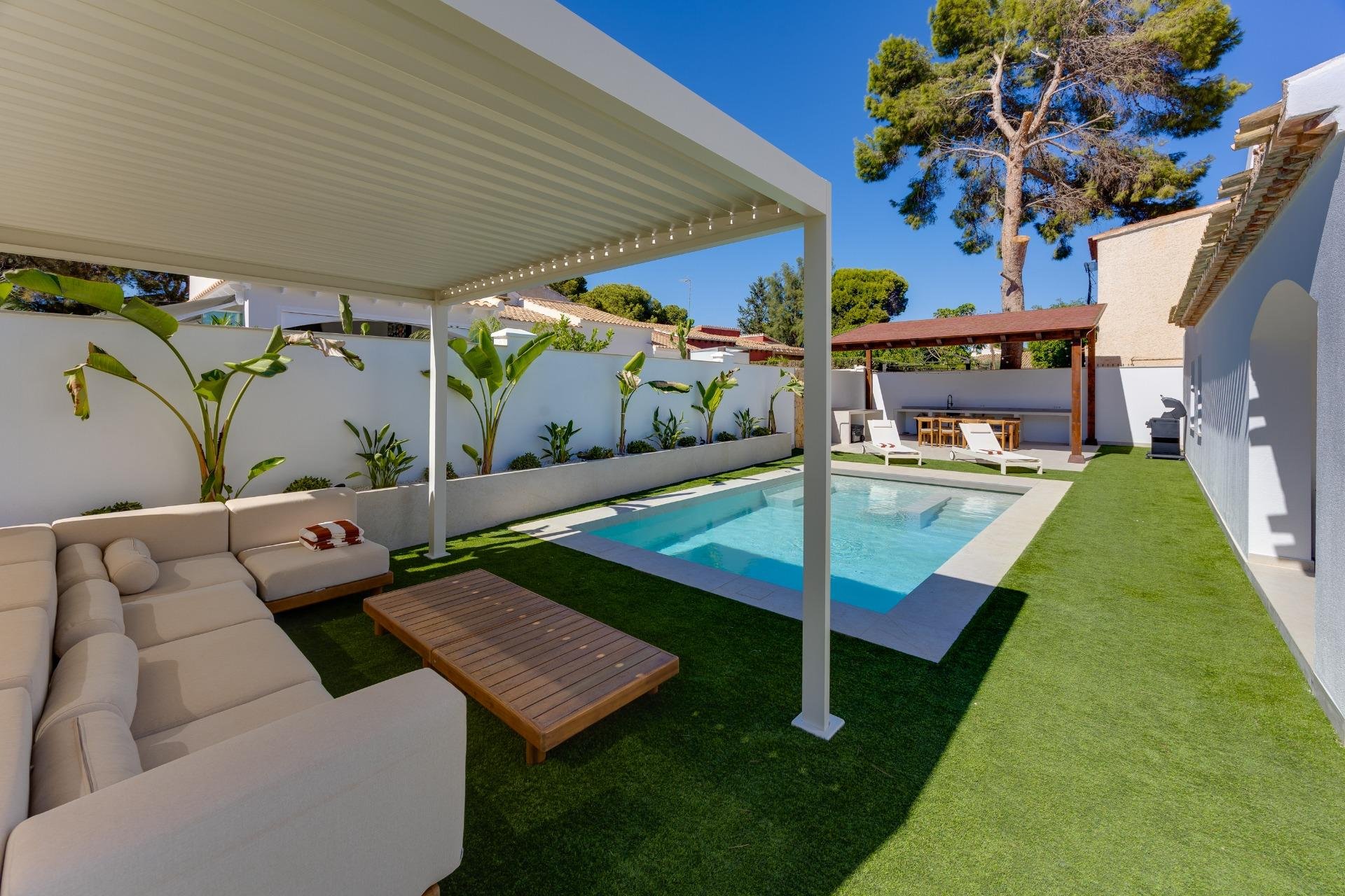 Korttidsuthyrning - Villa -
Orihuela Costa - Punta Prima