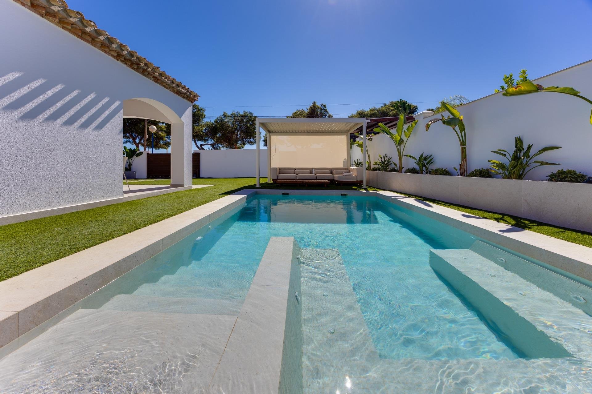 Kurzzeit-Vermietung - Villa -
Orihuela Costa - Punta Prima