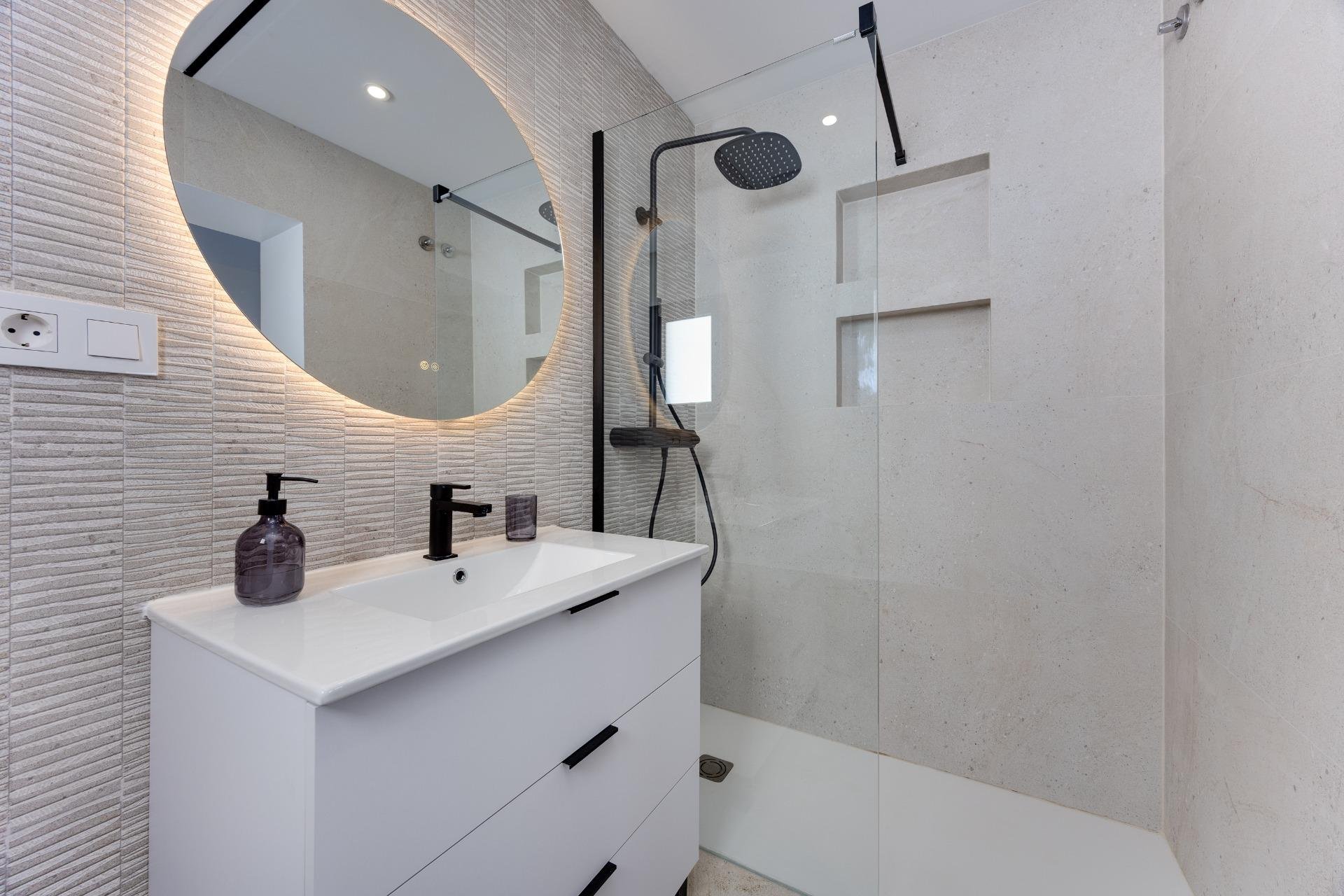 Kurzzeit-Vermietung - Villa -
Orihuela Costa - Punta Prima