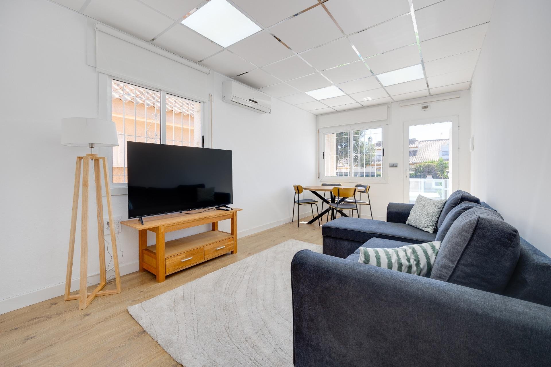 Lange Termijn Verhuur - Herenhuis -
Orihuela Costa - La Zenia