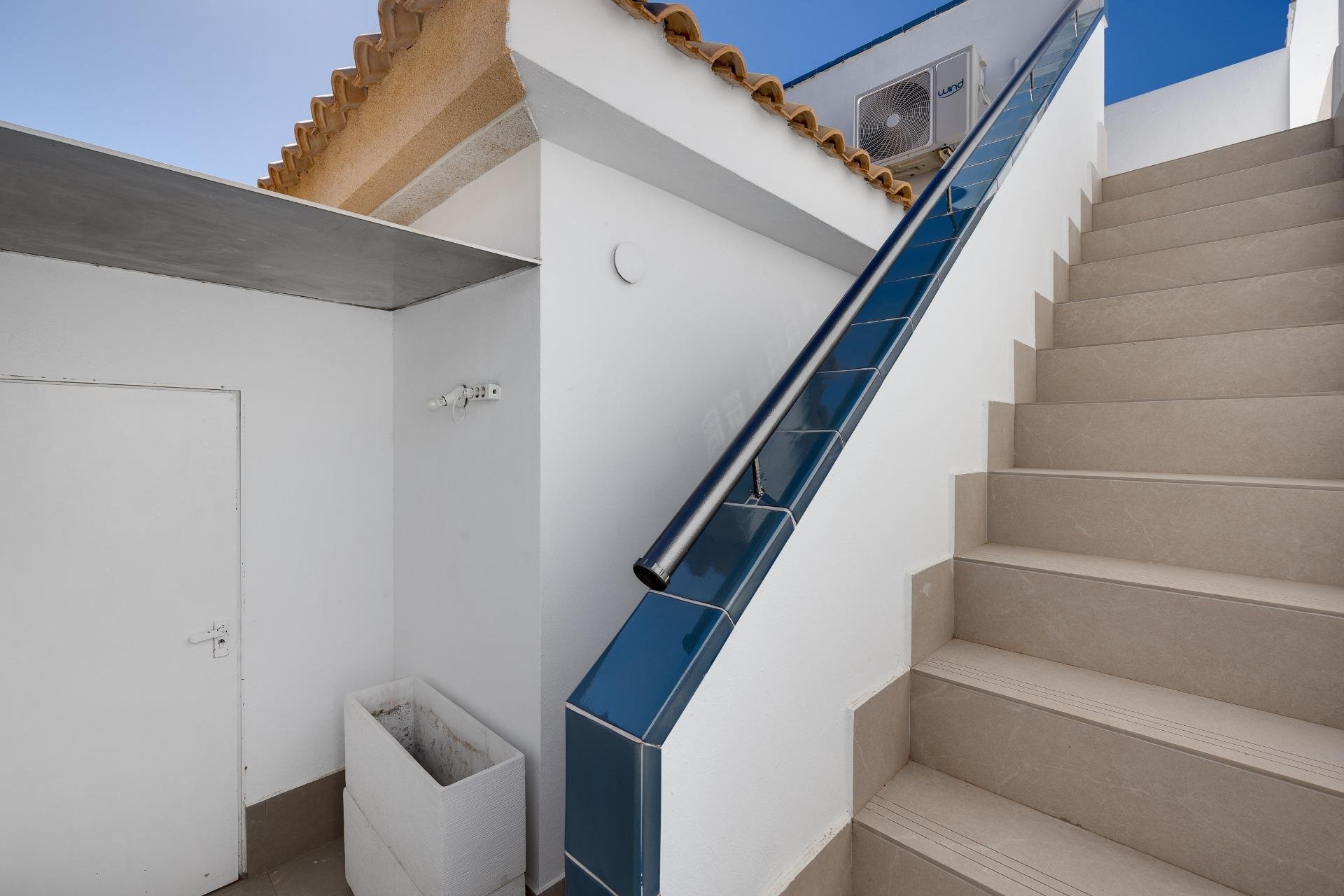 Lange Termijn Verhuur - Herenhuis -
Orihuela Costa - La Zenia