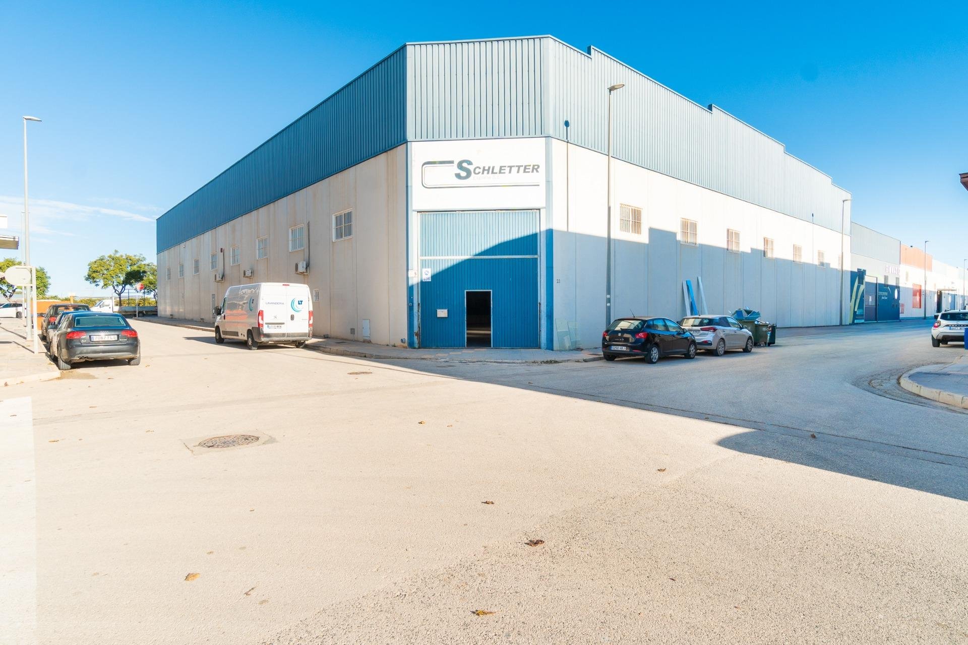 Lange Termijn Verhuur - Nave industrial -
Pilar de la Horadada - Polígono industrial Cañada de Práez