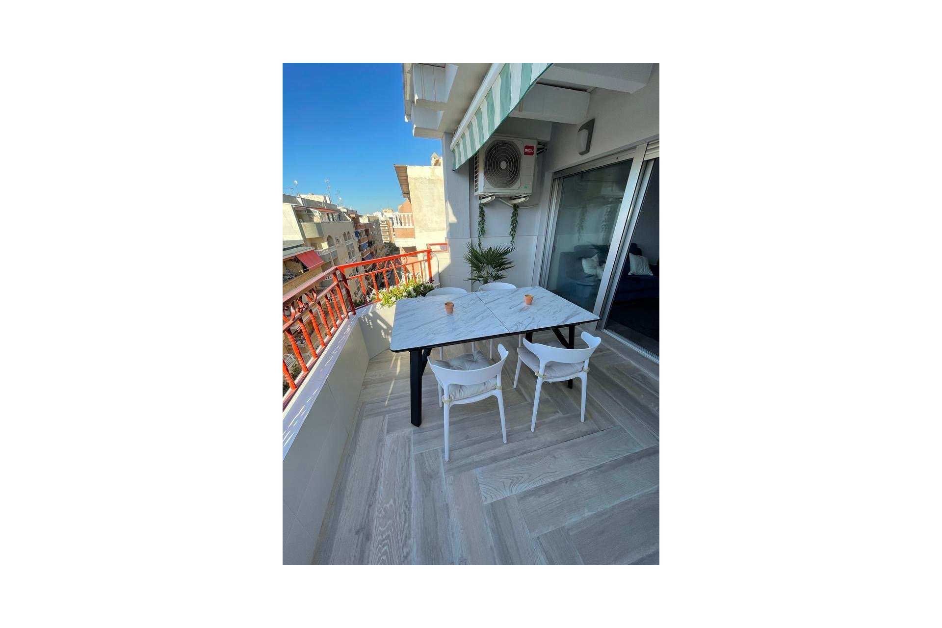 Långtidsuthyrning - Takvåning -
Torrevieja - Playa del Cura