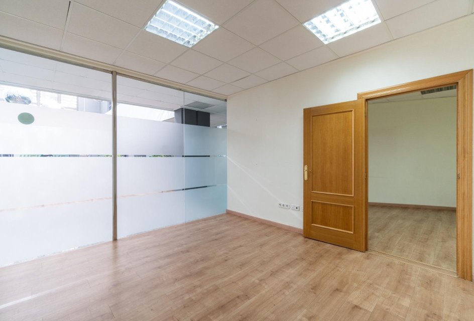 Long Term Rental - Commercial -
Orihuela Costa - Playa Flamenca