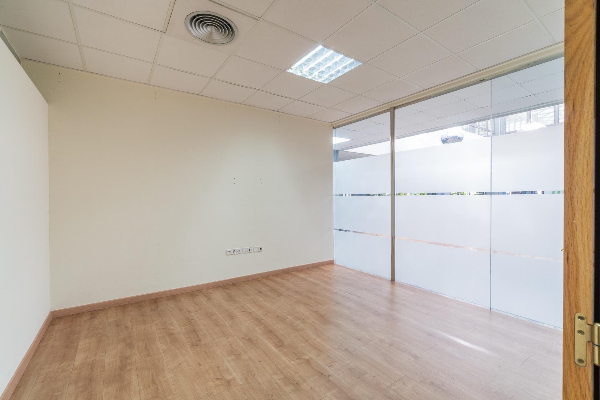 Long Term Rental - Commercial -
Orihuela Costa - Playa Flamenca