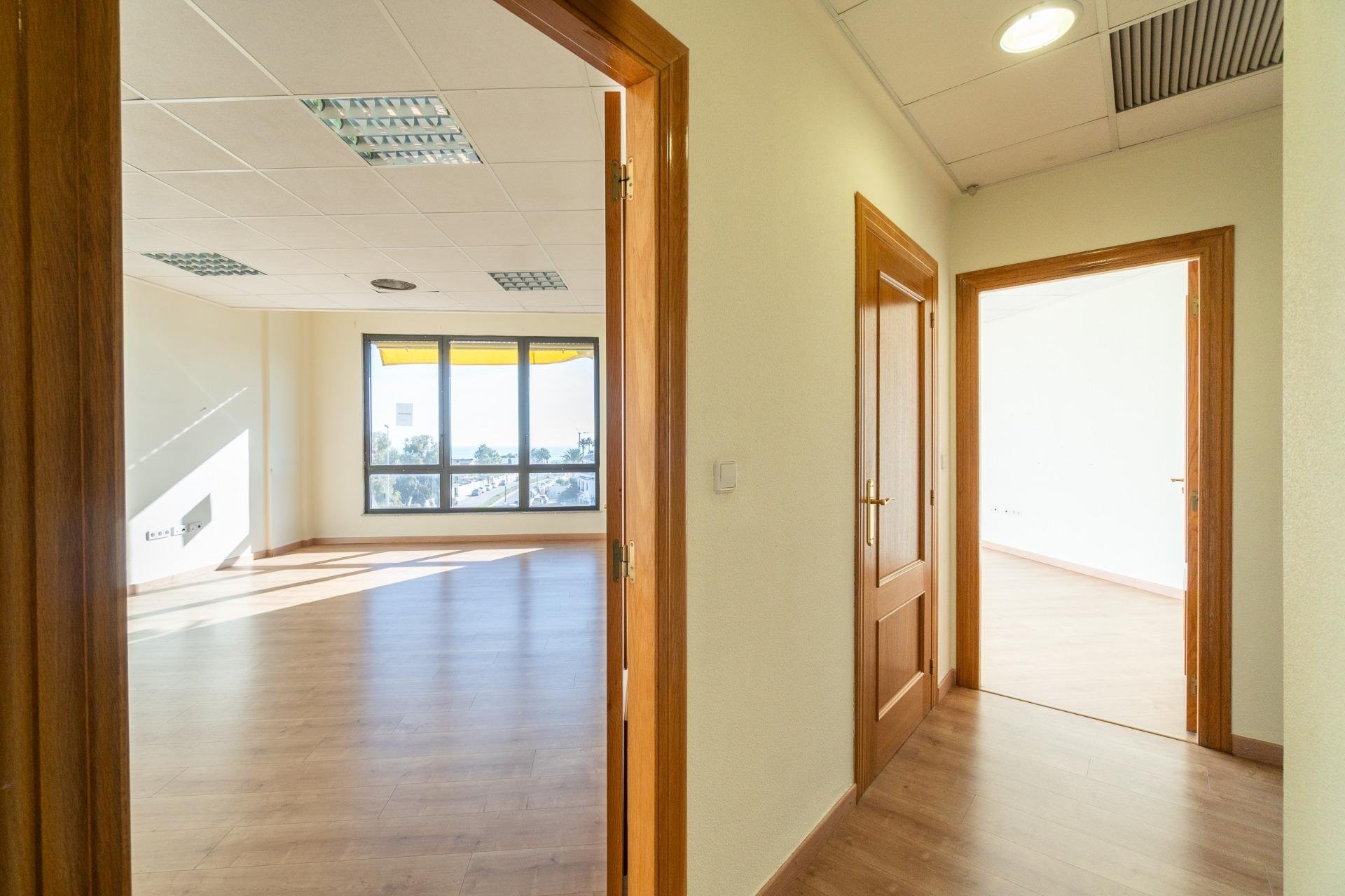 Long Term Rental - Commercial -
Orihuela Costa - Playa Flamenca