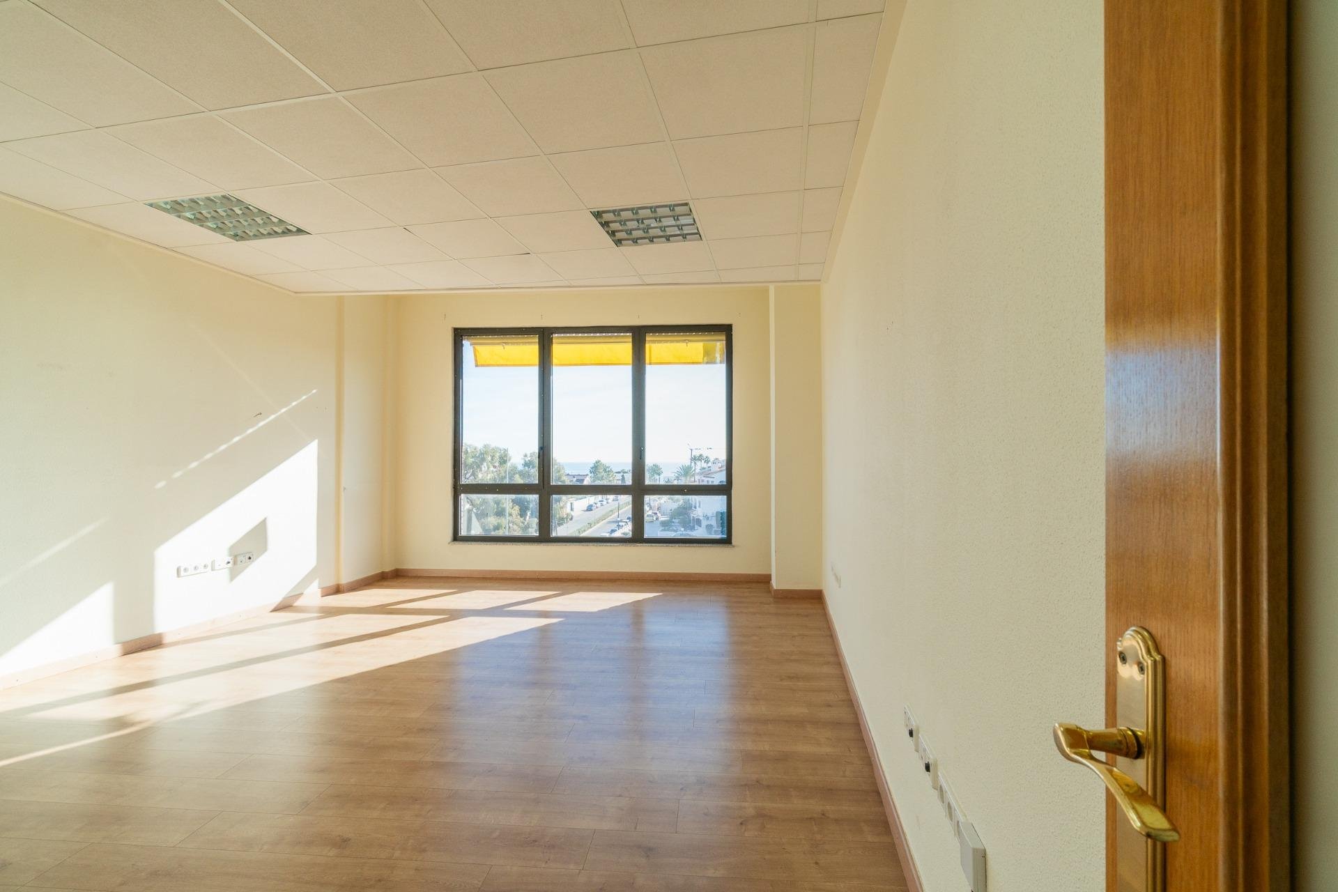 Long Term Rental - Commercial -
Orihuela Costa - Playa Flamenca