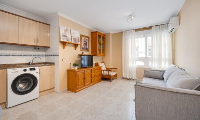 Mieszkanie w bloku - Odsprzedaż - Torrevieja -
                Playa de los Naufragos