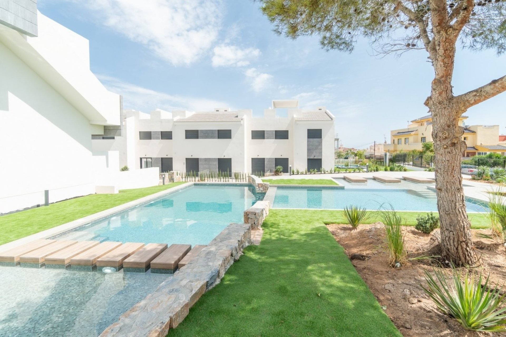Neue Gebäude - Bungalow -
Torrevieja - Los balcones