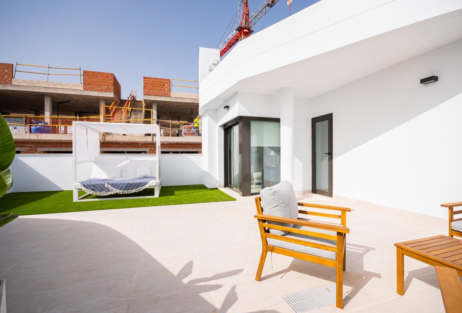 Neue Gebäude - Stadthaus -
Torrevieja - Lago jardin