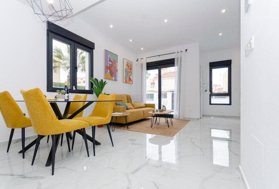 Neue Gebäude - Villa -
Torrevieja - Torretas