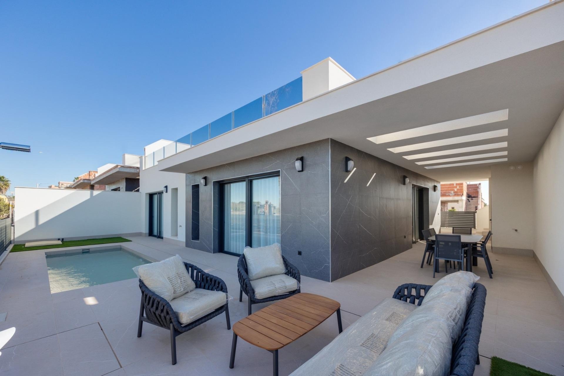 Obra nueva - Villa -
Torrevieja - Parque Acuático - Sector 25