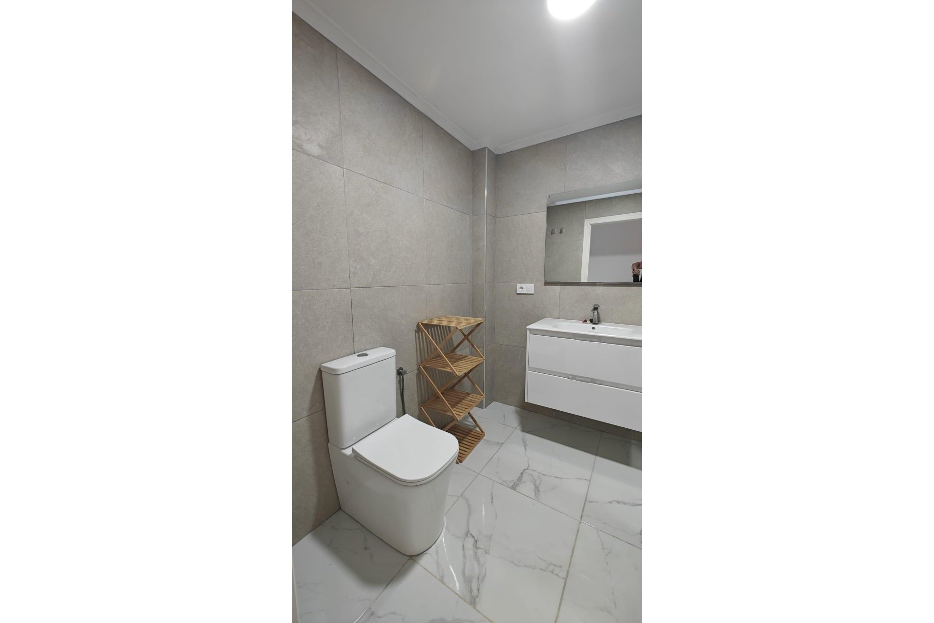 Odsprzedaż - Apartamento -
Torrevieja - Acequion