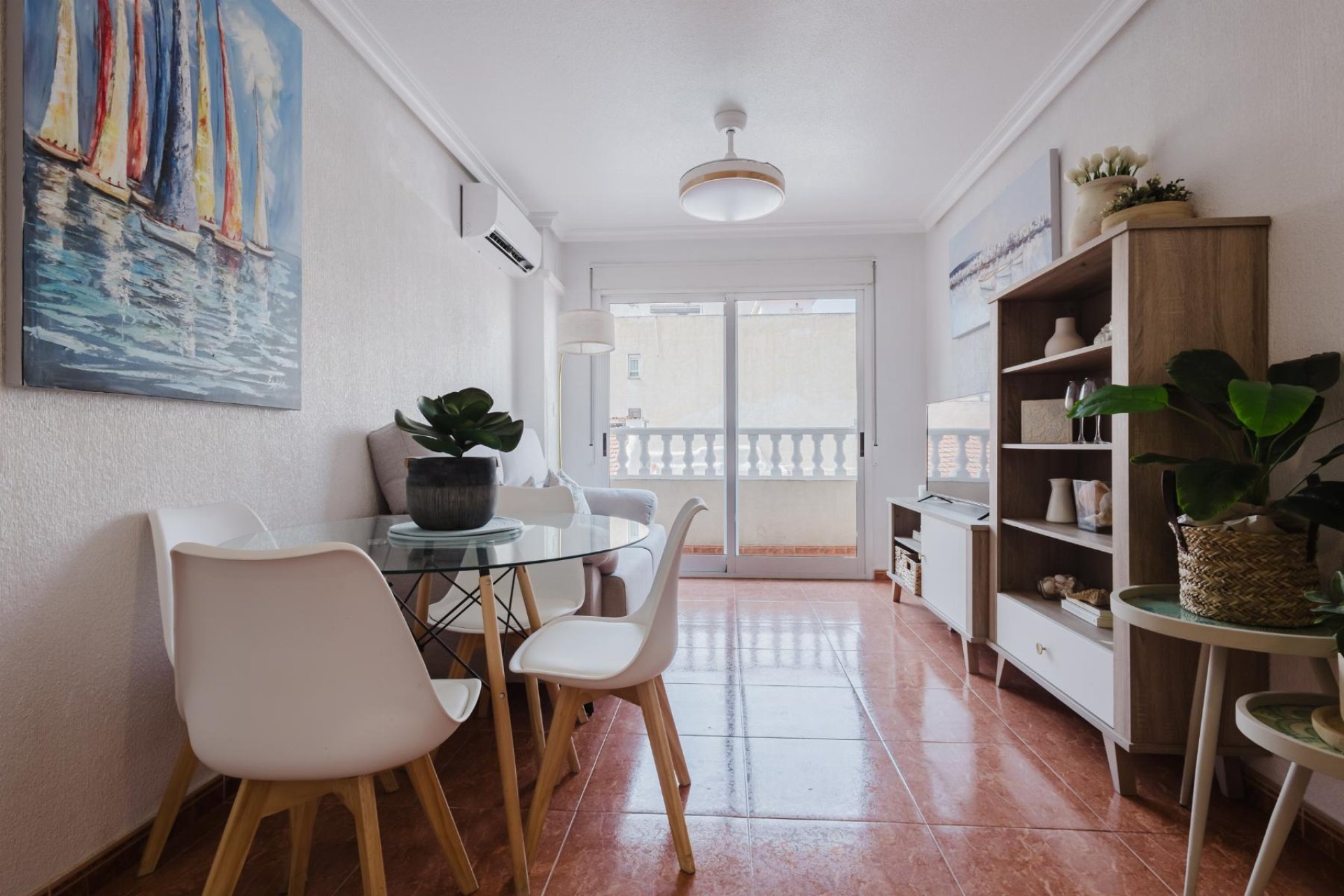 Odsprzedaż - Apartamento -
Torrevieja - Centro