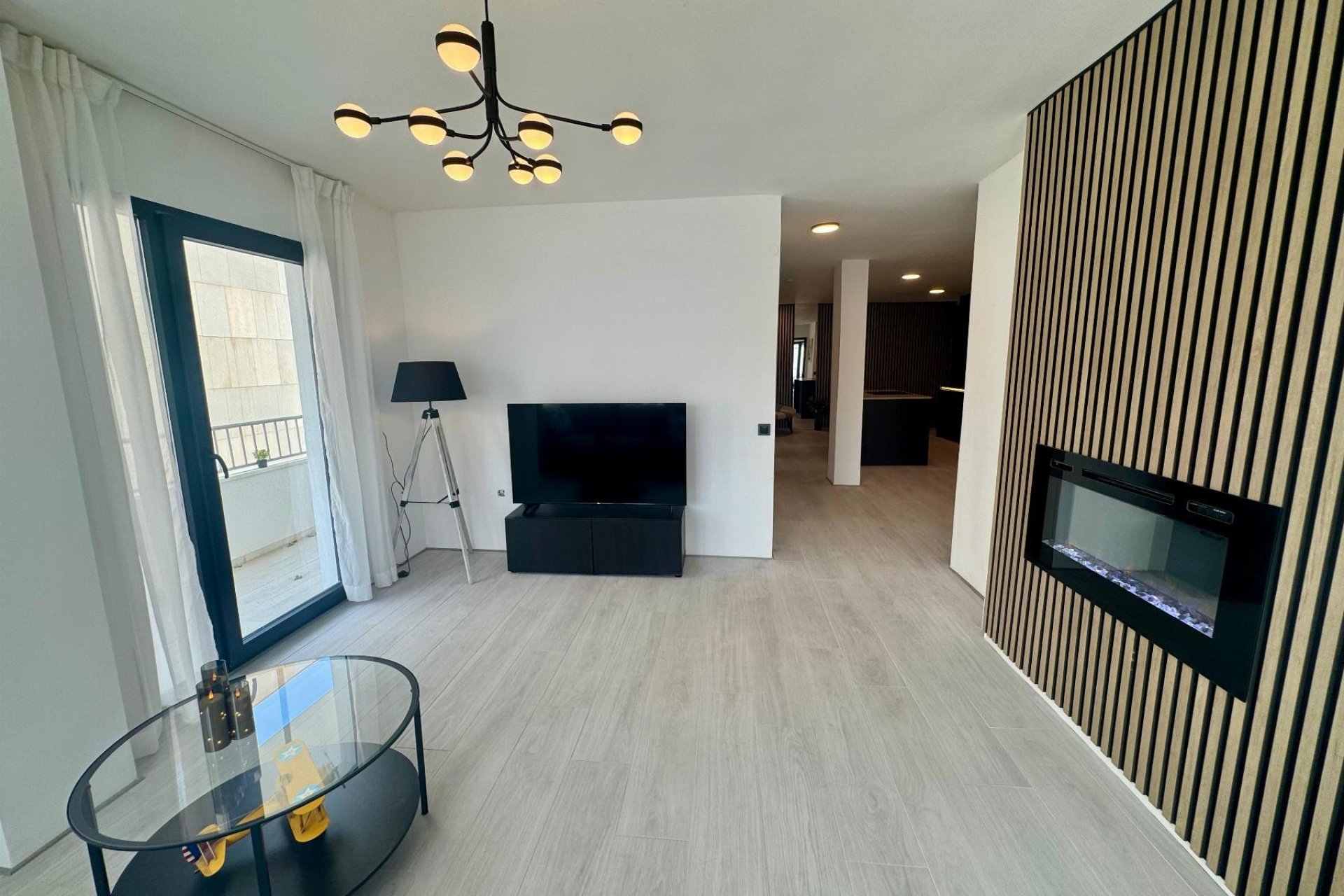 Odsprzedaż - Apartamento -
Torrevieja - CLUB NAUTICO TORREVIEJA