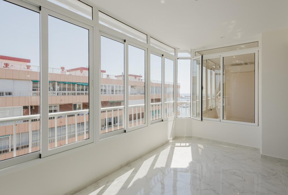 Odsprzedaż - Apartamento -
Torrevieja - Playa de La Acequion