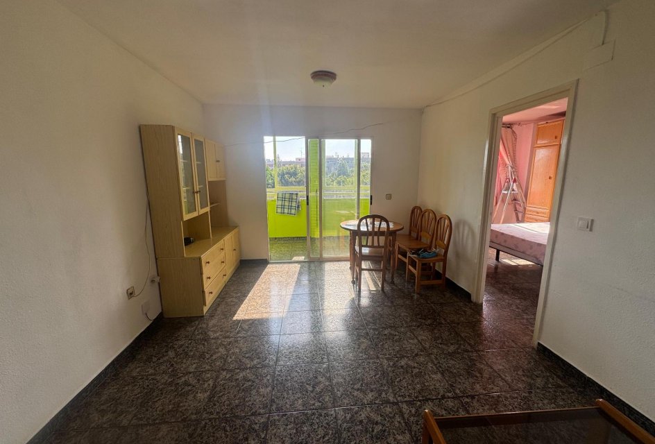 Odsprzedaż - Apartamento -
Torrevieja - Playa del Acequión