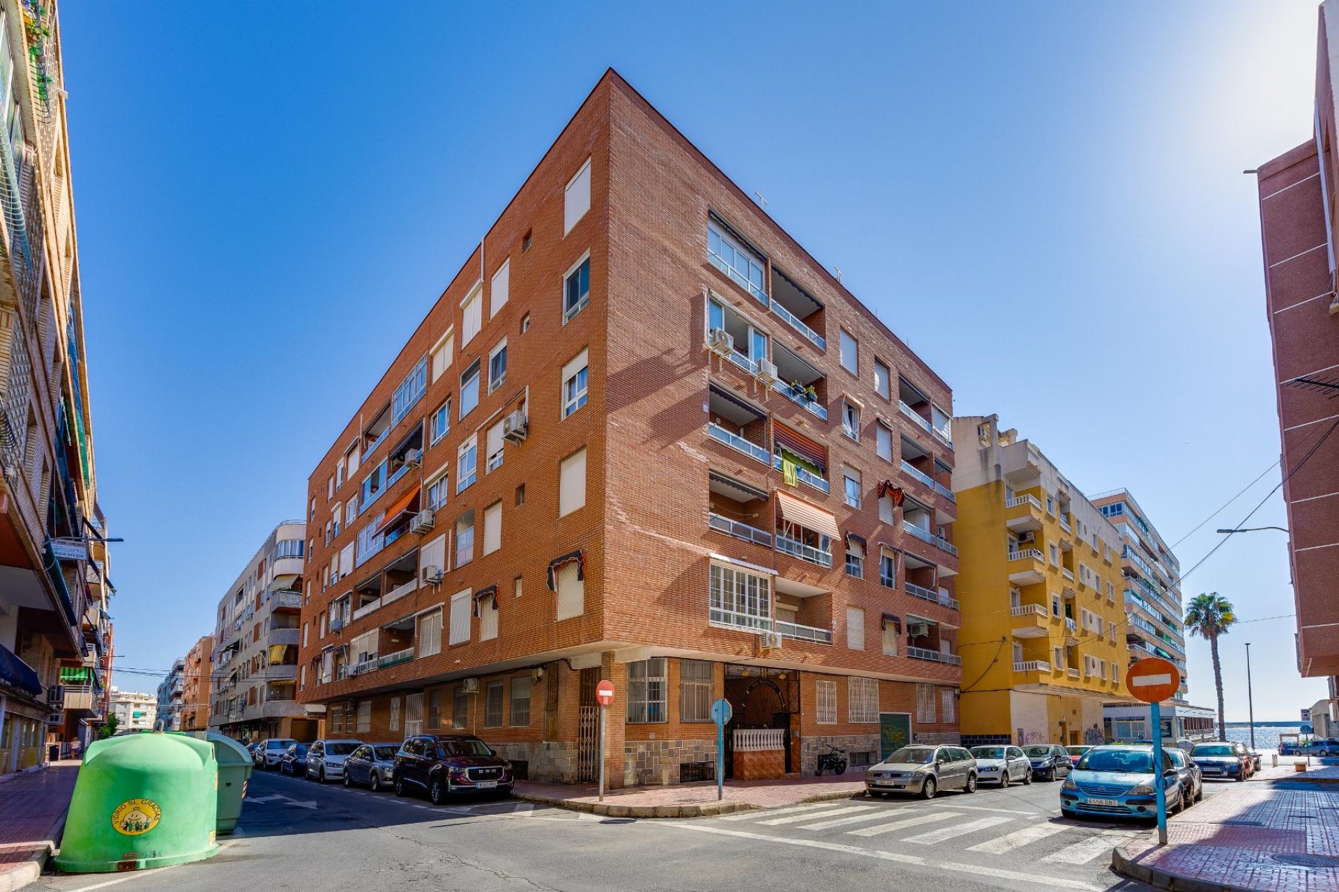 Odsprzedaż - Apartamento -
Torrevieja - Playa del Acequión