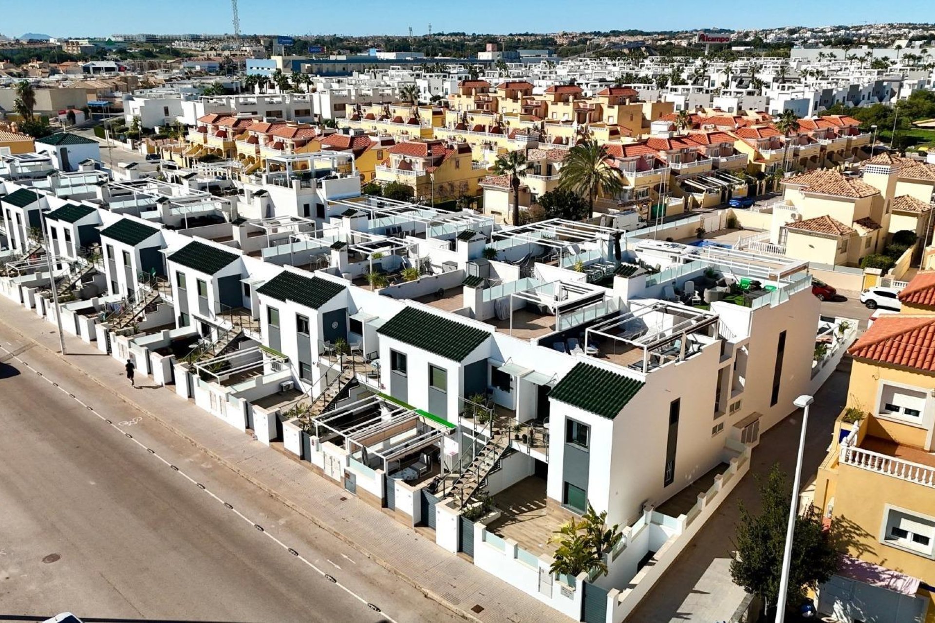 Odsprzedaż - Buhardilla -
Orihuela Costa - La Zenia