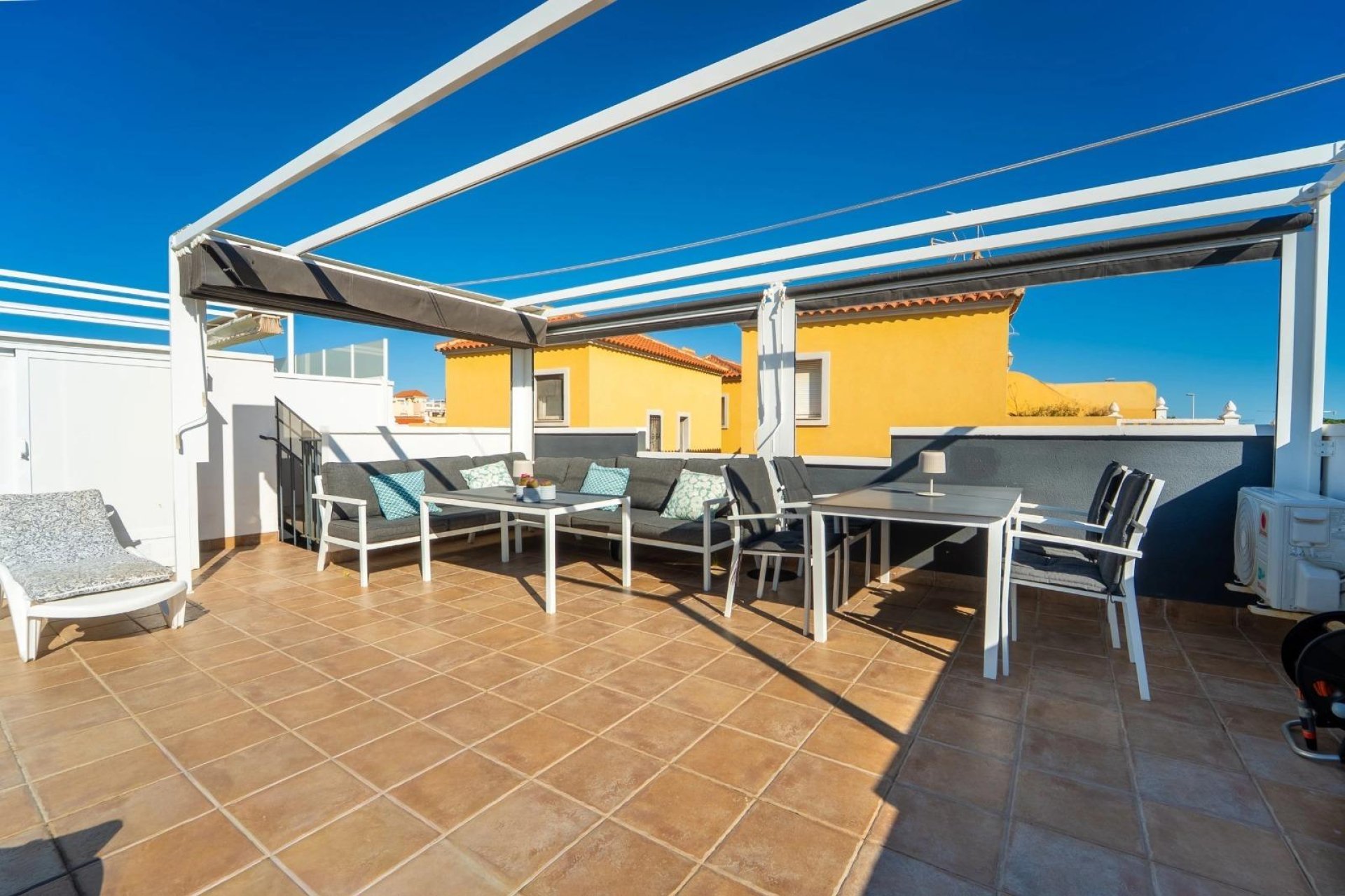 Odsprzedaż - Buhardilla -
Orihuela Costa - La Zenia