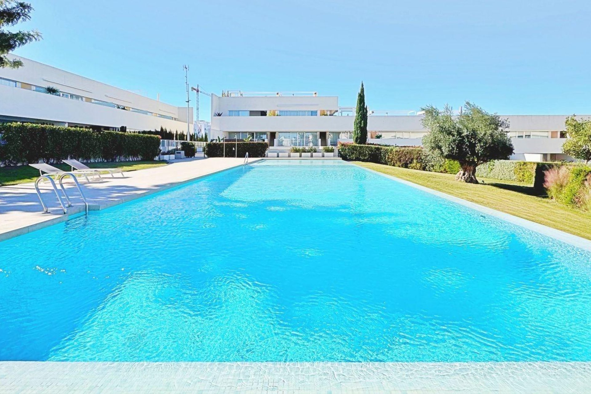 Odsprzedaż - Buhardilla -
Torrevieja - Los balcones