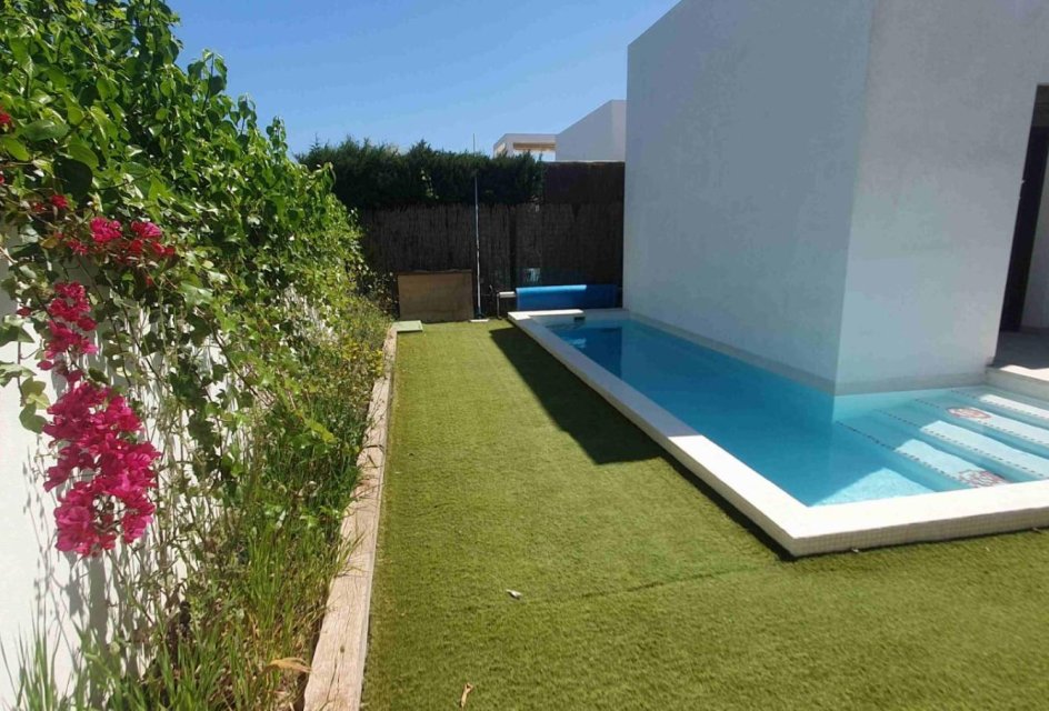 Odsprzedaż - Bungalow -
Orihuela Costa - Lomas de Cabo Roig