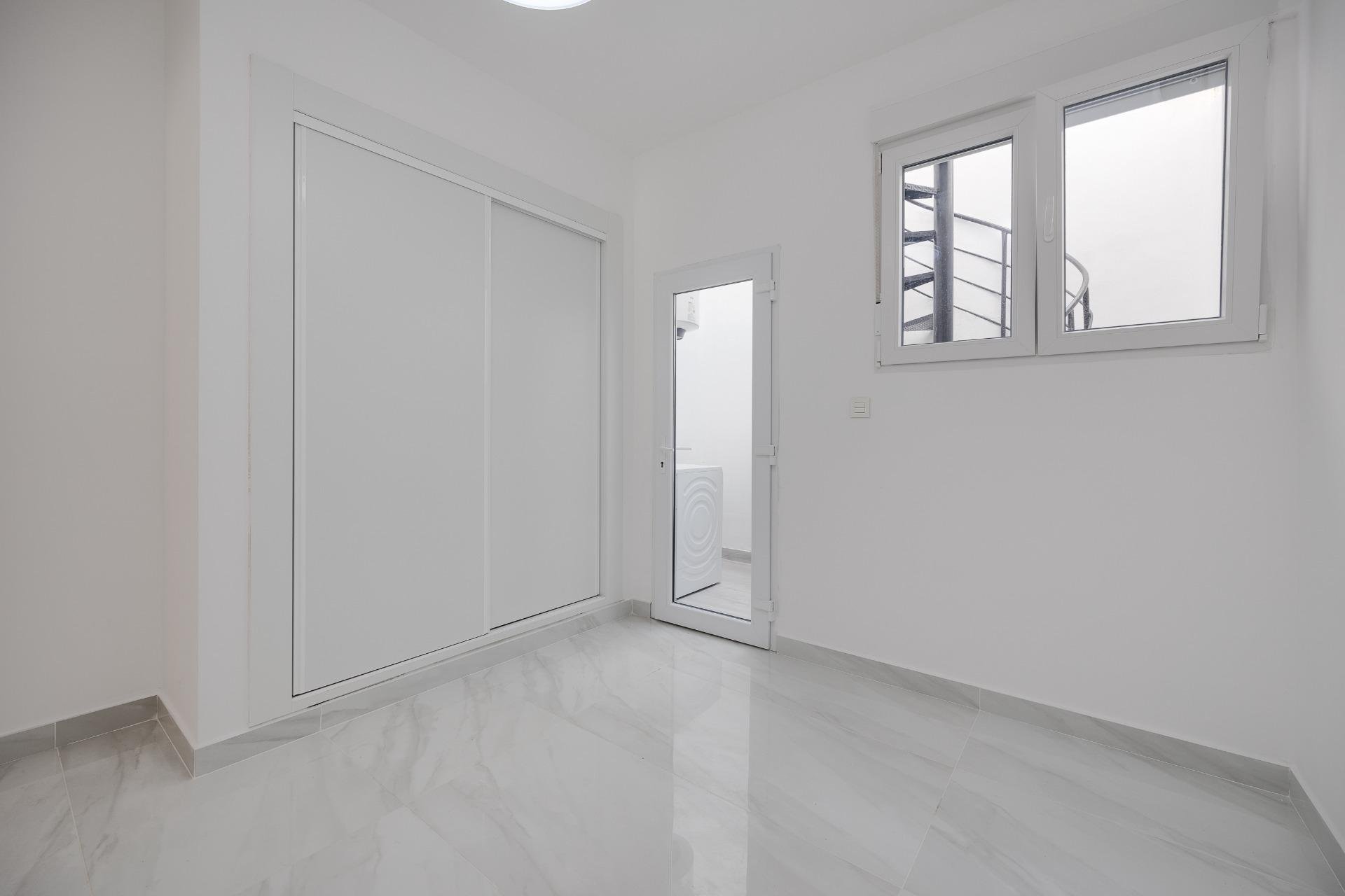 Odsprzedaż - Bungalow -
Orihuela Costa - Los Almendros-La Florida