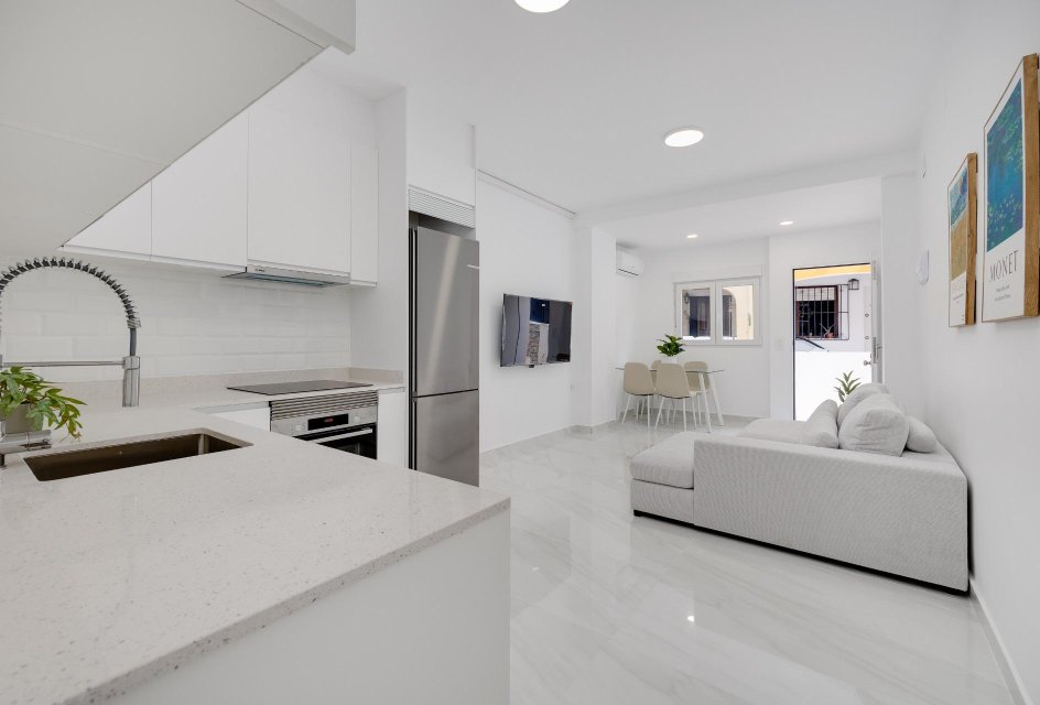 Odsprzedaż - Bungalow -
Orihuela Costa - Los Almendros-La Florida